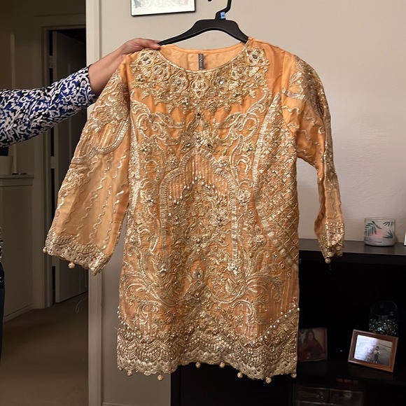 Pakistani outfit, Brand new! Size Large - Picture 3 of 6